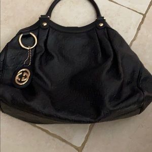 This gorgeous black Gucci bag like new 900$